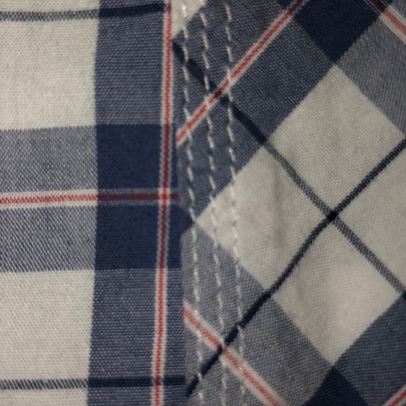 Boy shirt 10 - Picture 4 of 4